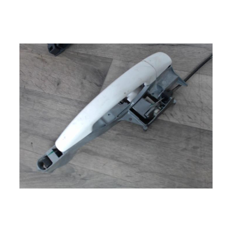 Serrure avant droit PEUGEOT 207 PHASE 1 d’occasion