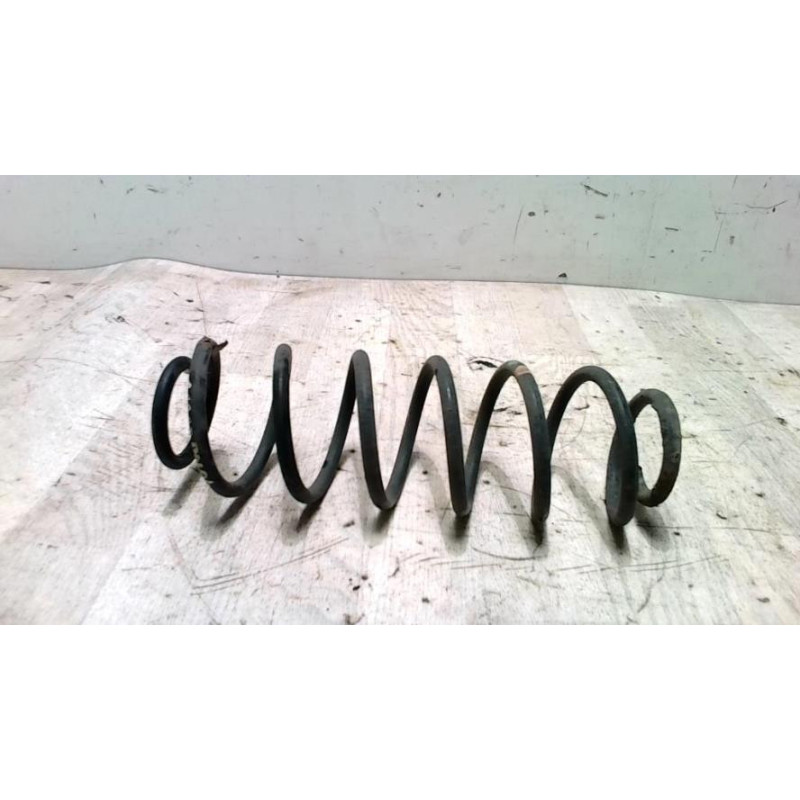 Ressort de suspension arriere gauche VOLKSWAGEN POLO 4 PHASE 2 d’occasion
