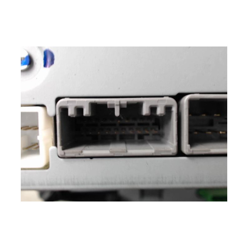 Autoradio d'origine HONDA CIVIC 8 PHASE 1 d’occasion