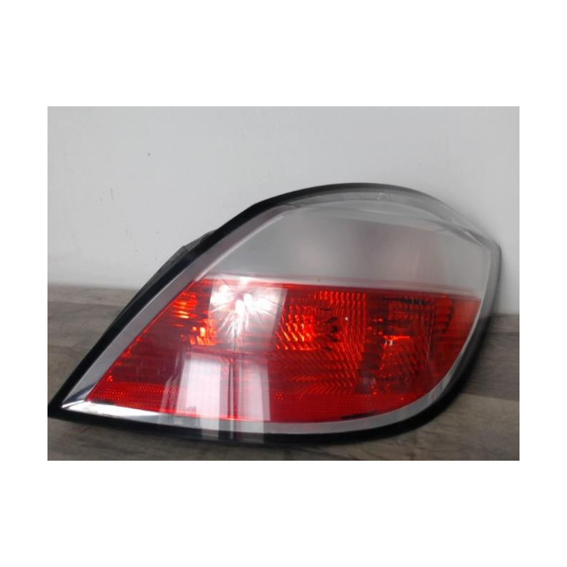 Feu arriere principal droit (feux) OPEL ASTRA H PHASE 1 d’occasion