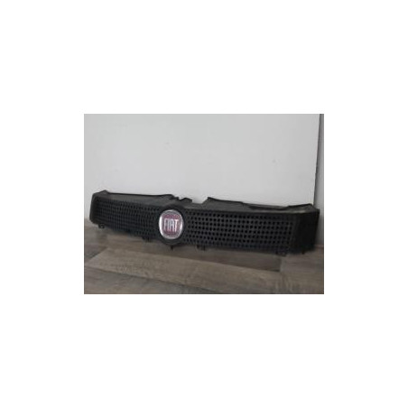 Calandre FIAT PANDA 2 PHASE 2 d’occasion