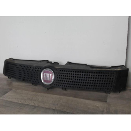 Calandre FIAT PANDA 2 PHASE 2 d’occasion