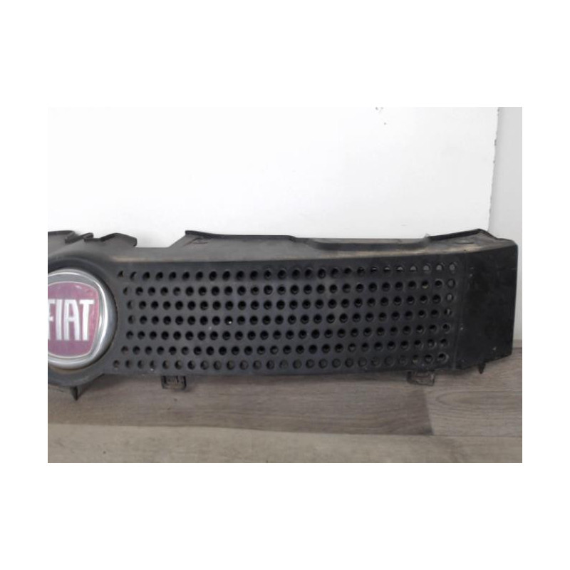 Calandre FIAT PANDA 2 PHASE 2 d’occasion