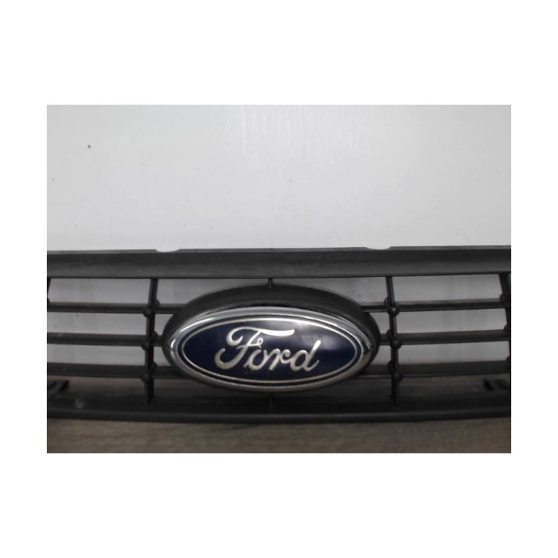 Calandre FORD FOCUS 2 PHASE 2 d’occasion