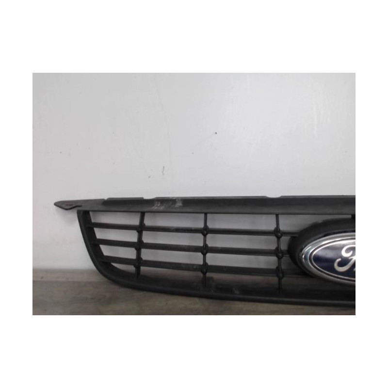 Calandre FORD FOCUS 2 PHASE 2 d’occasion