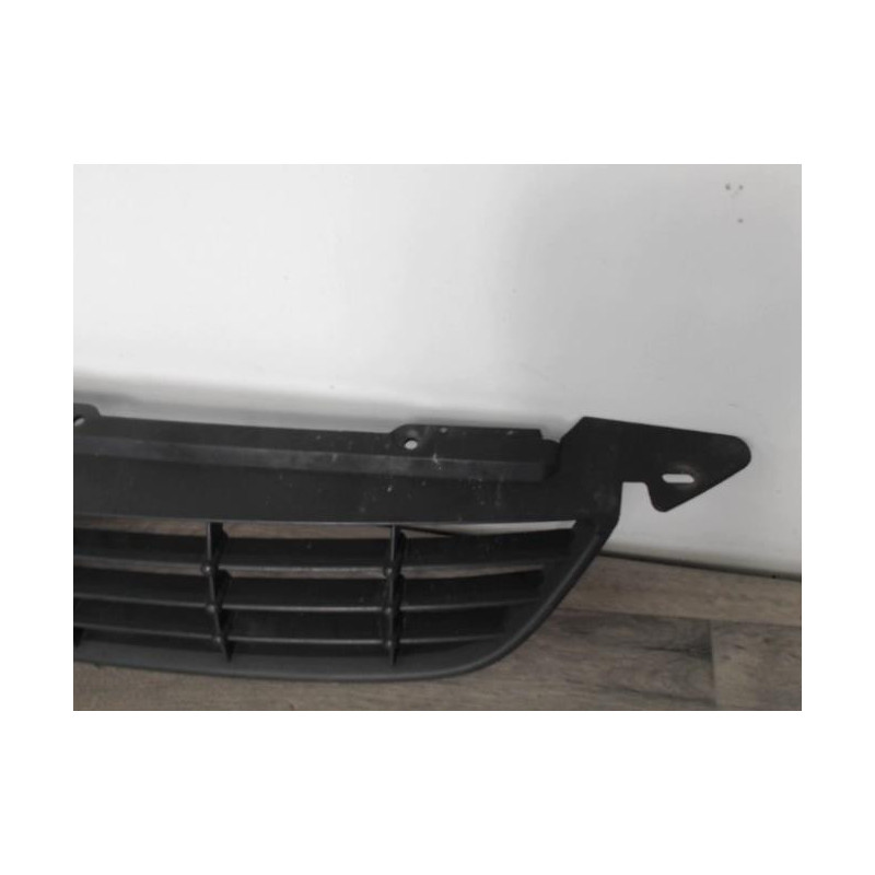 Calandre FORD FOCUS 2 PHASE 2 d’occasion