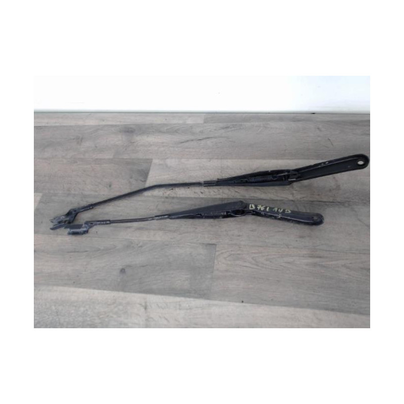 Bras essuie glace avant FORD FIESTA 6 PHASE 1 d’occasion