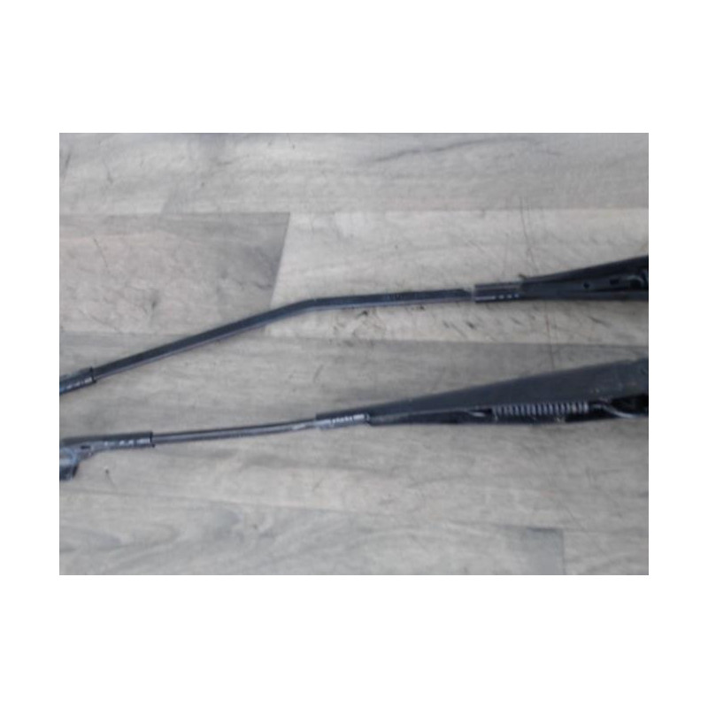 Bras essuie glace avant FORD FIESTA 6 PHASE 1 d’occasion
