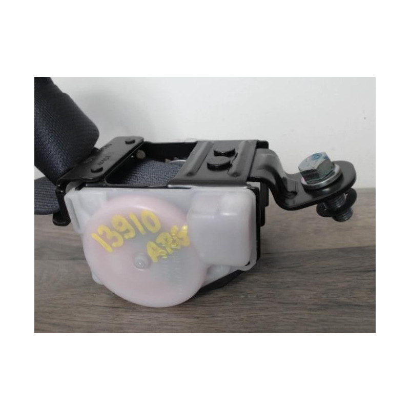 Ceinture arriere gauche HONDA CIVIC 8 PHASE 1 d’occasion