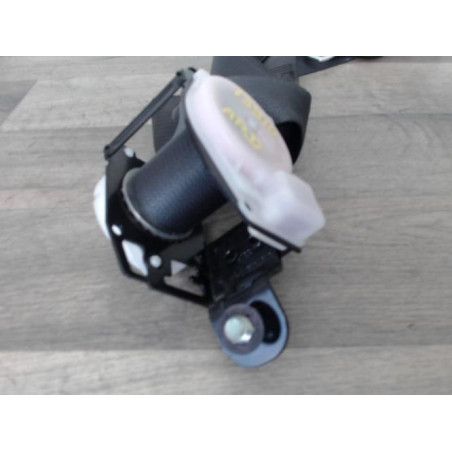 Ceinture arriere droit HONDA CIVIC 8 PHASE 1 d’occasion