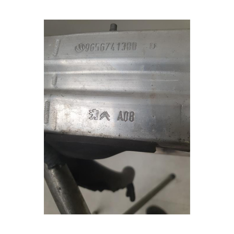 Renfort pare choc avant (traverse) PEUGEOT 206 PHASE 1 d’occasion