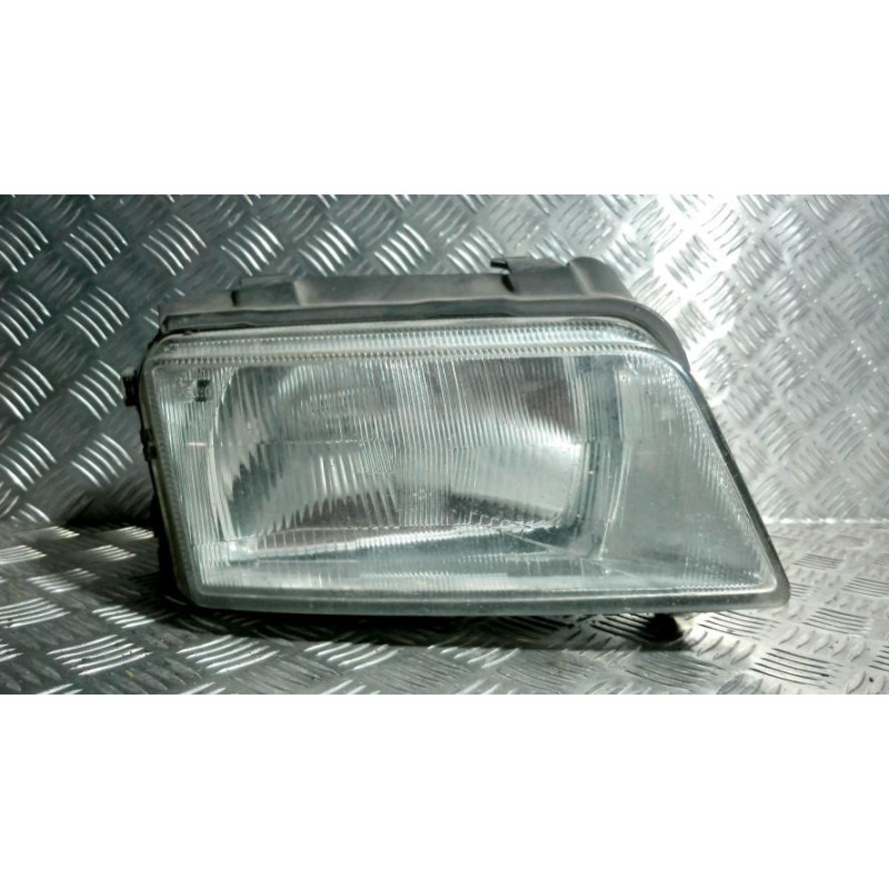Optique avant principal droit (feux)(phare) AUDI A4 1 PHASE 1 d’occasion