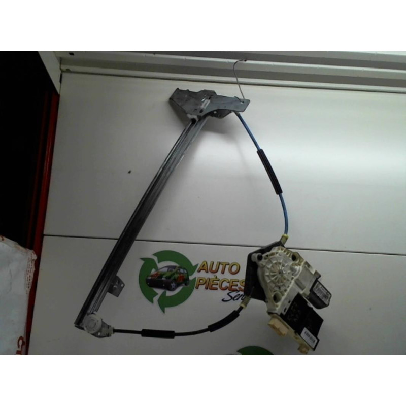 Leve vitre electrique avant droit PEUGEOT 307 PHASE 2 d’occasion