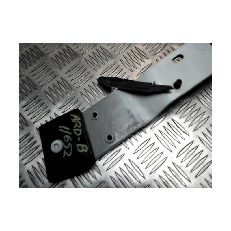 Charniere de porte de coffre droit RENAULT  d’occasion