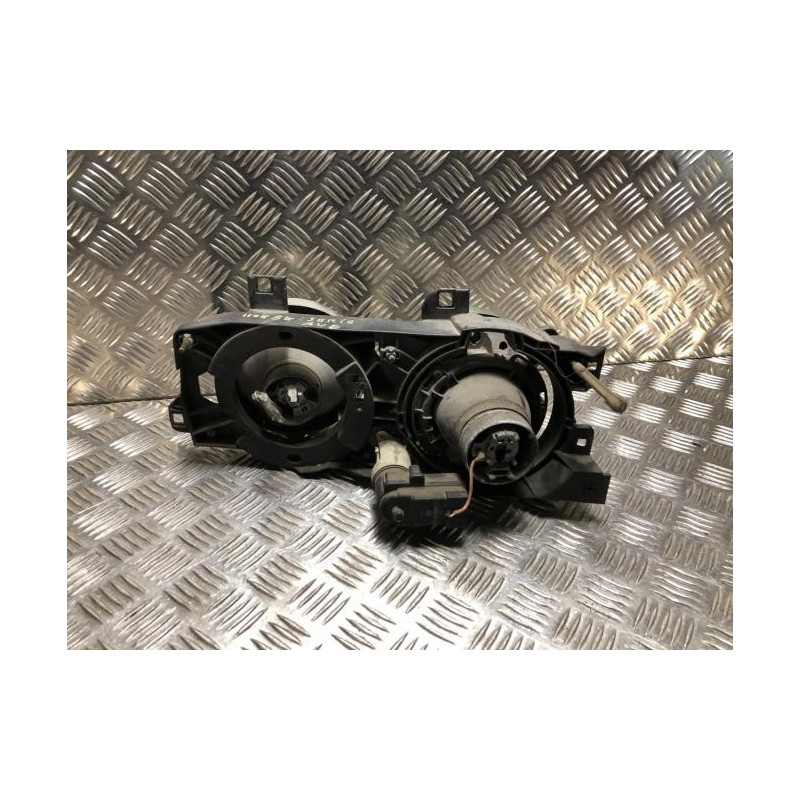 Optique avant principal droit (feux)(phare) BMW SERIE 5 E34 TOURING BREAK d’occasion
