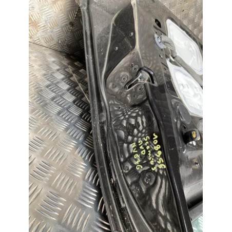 Porte avant droit RENAULT SCENIC 3 PHASE 1 d’occasion
