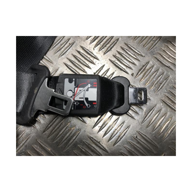 Ceinture arriere centrale HYUNDAI TUCSON 2 PHASE 1 d’occasion