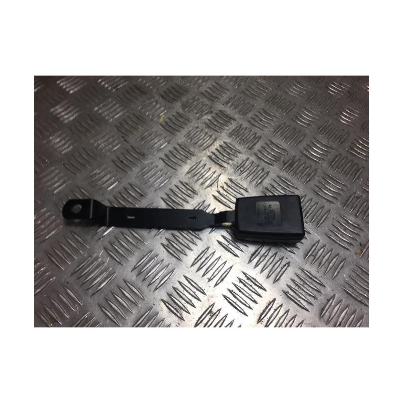 Attache ceinture avant droit SKODA FABIA 2 PHASE 2 d’occasion