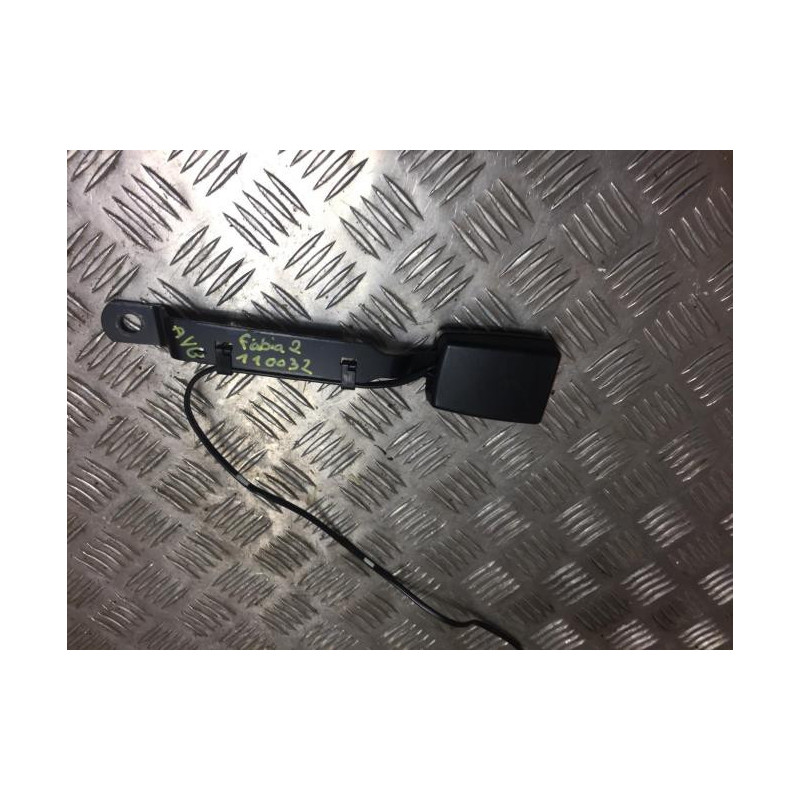 Attache ceinture avant gauche SKODA FABIA 2 PHASE 2 d’occasion