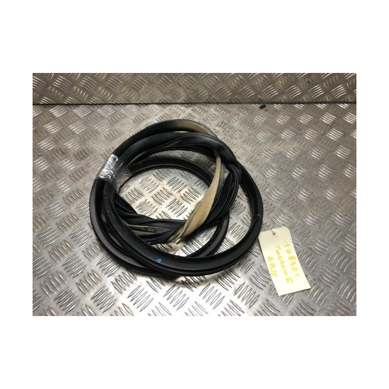 Joint de porte arriere gauche HYUNDAI TUCSON 2 PHASE 1 d’occasion