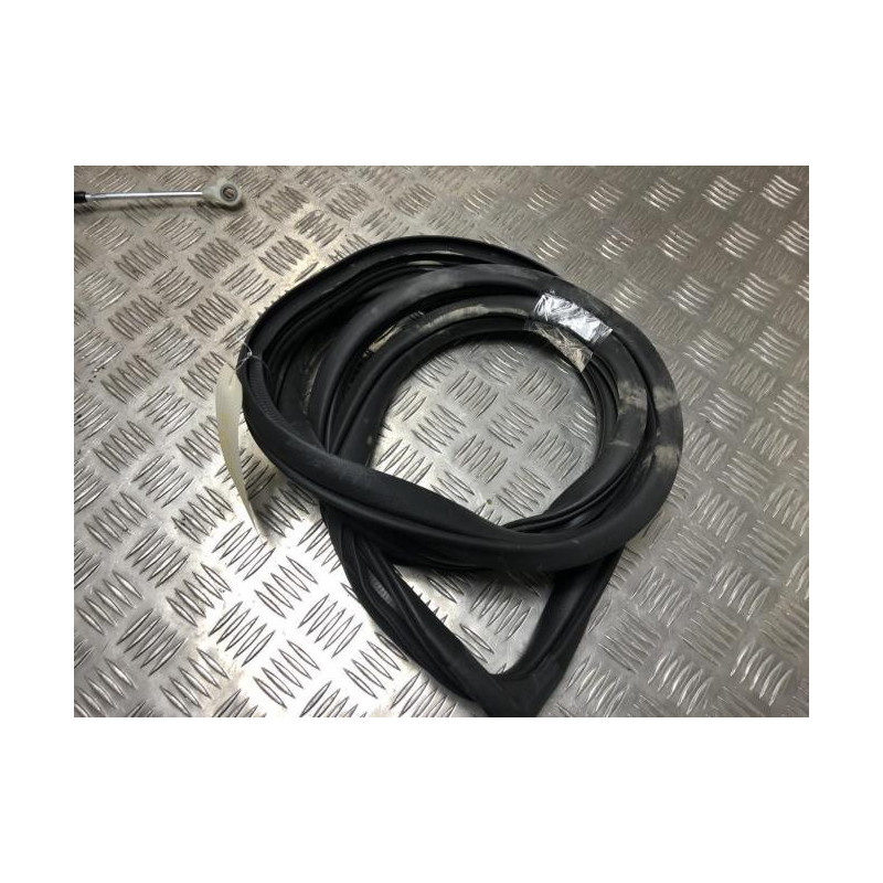 Joint de porte arriere droite HYUNDAI TUCSON 2 PHASE 2 d’occasion