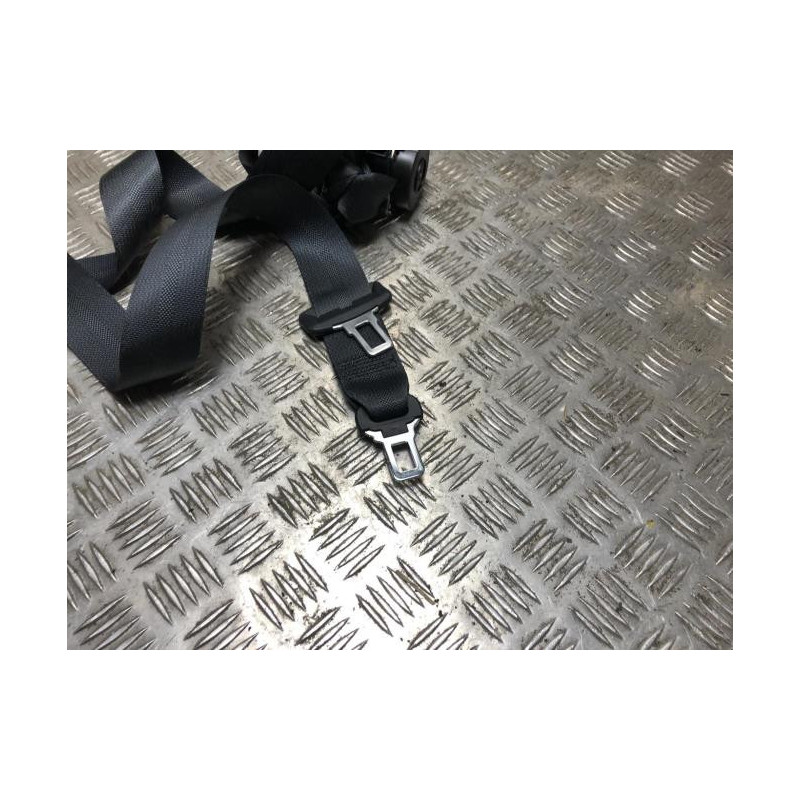 Attache ceinture arriere centrale RENAULT CAPTUR 2 d’occasion