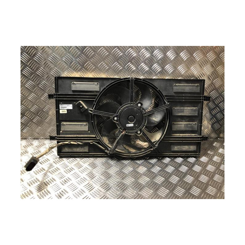 Moto ventilateur radiateur VOLKSWAGEN POLO 6 PHASE 1 d’occasion