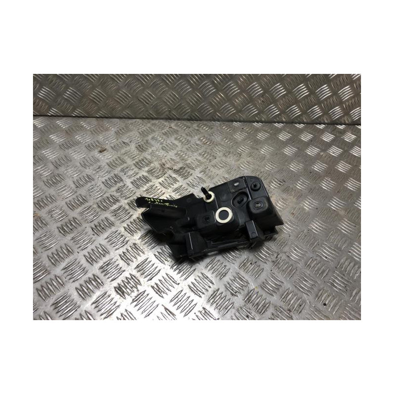 Support de pare chocs arriere RENAULT CAPTUR 2 d’occasion