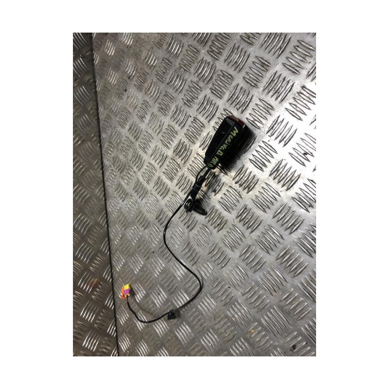 Attache ceinture arriere droit OPEL MERIVA B PHASE 1 d’occasion
