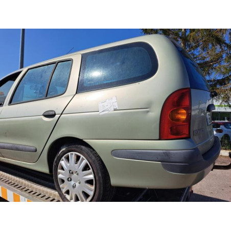 Feu arriere principal droit (feux) RENAULT MEGANE 1 BREAK d’occasion