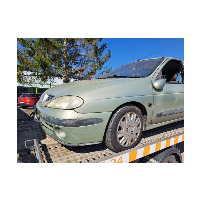 Feu arriere principal droit (feux) RENAULT MEGANE 1 BREAK d’occasion