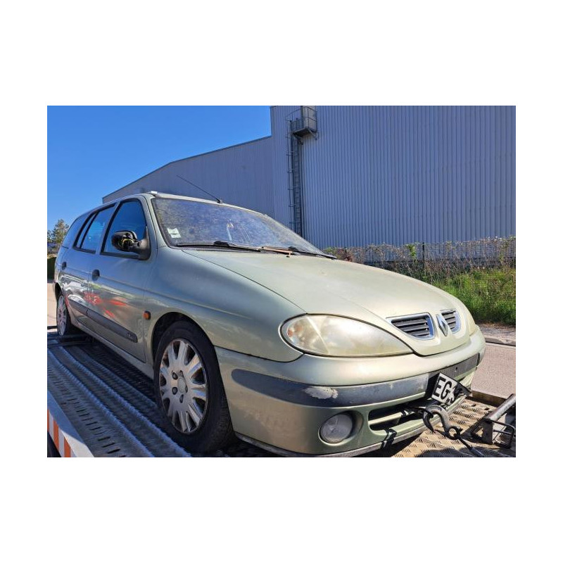 Feu arriere principal droit (feux) RENAULT MEGANE 1 BREAK d’occasion