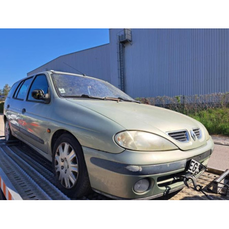 Feu arriere principal droit (feux) RENAULT MEGANE 1 BREAK d’occasion