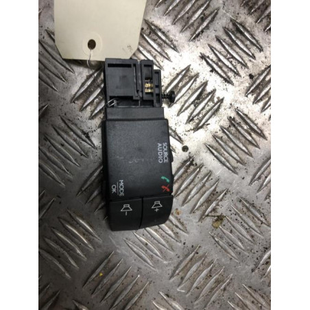 Commande autoradio RENAULT CLIO 4 PHASE 1 d’occasion