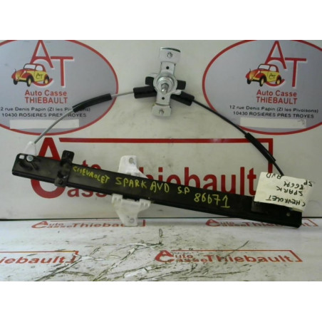 Leve vitre mecanique avant droit CHEVROLET SPARK d’occasion