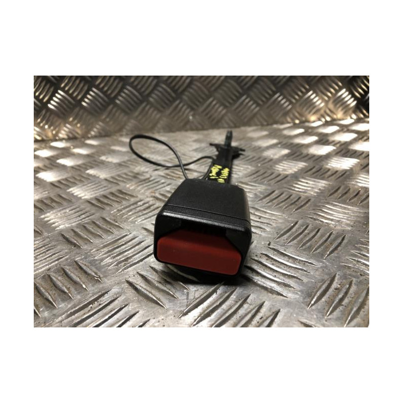 Attache ceinture avant droit RENAULT MEGANE 4 PHASE 1 d’occasion