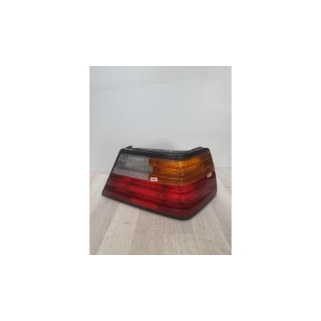 Feu arriere principal droit (feux) MERCEDES 300 W124 PHASE 1 d’occasion