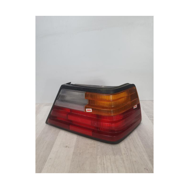 Feu arriere principal droit (feux) MERCEDES 300 W124 PHASE 1 d’occasion