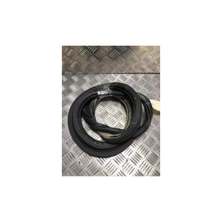Joint de porte arriere droite PEUGEOT 208 2 d’occasion