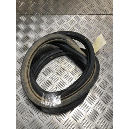 Joint de porte avant gauche PEUGEOT 208 2 d’occasion