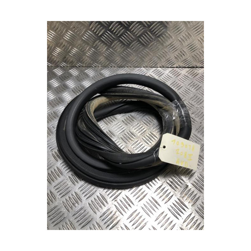 Joint de porte avant droite PEUGEOT 208 2 d’occasion