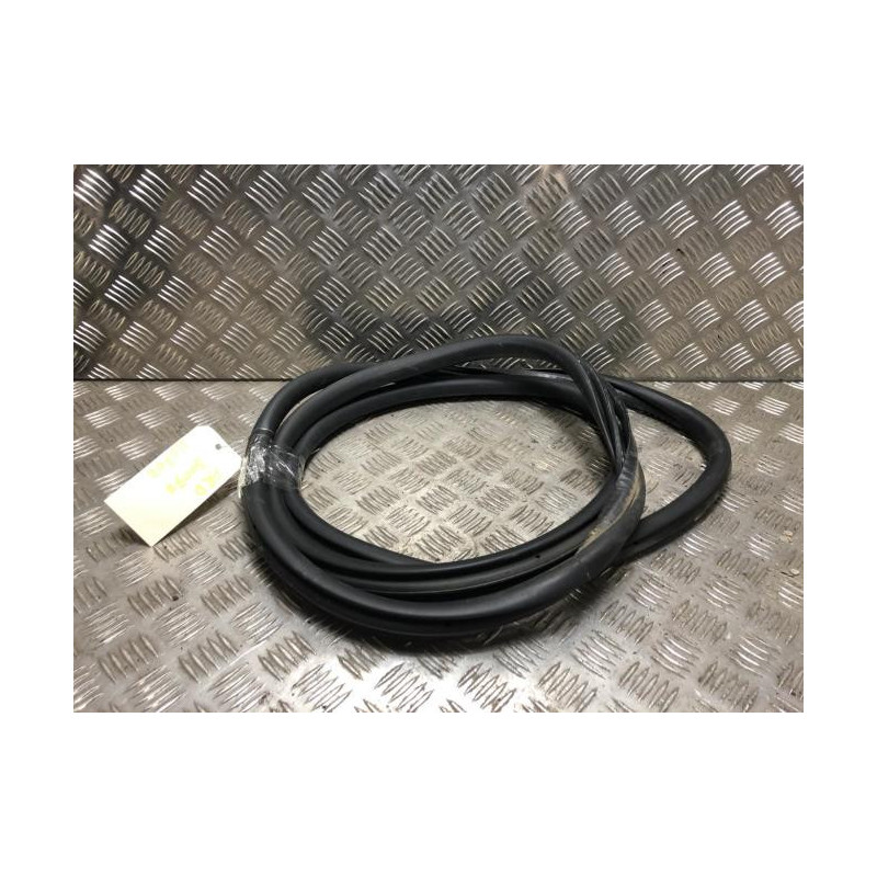 Joint de porte arriere droite PEUGEOT 5008 2 PHASE 1 d’occasion