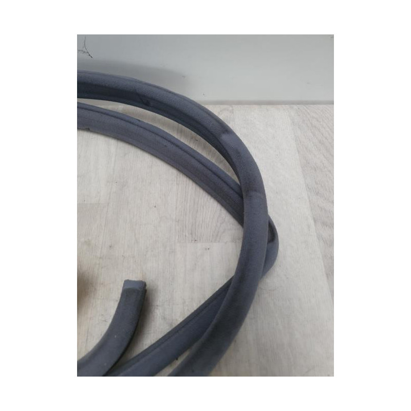 Joint de porte avant droite MERCEDES 300 W124 PHASE 1 d’occasion