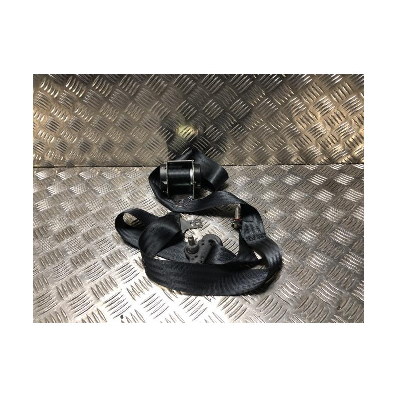 Ceinture arriere droit NISSAN JUKE 1 PHASE 1 d’occasion