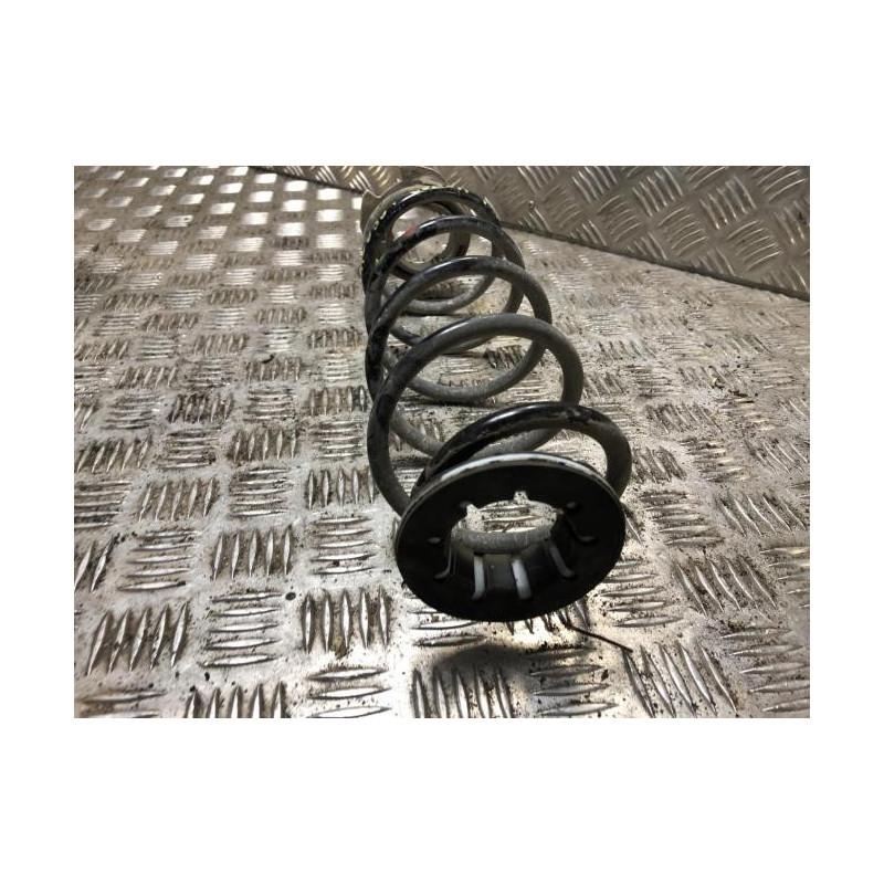 Ressort de suspension arriere droit OPEL CORSA F d’occasion