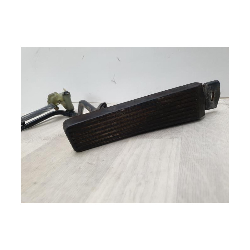 Pedale d'accelerateur MERCEDES 300 W124 PHASE 1 d’occasion