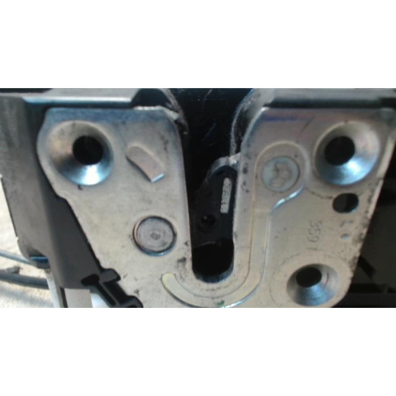 Serrure avant gauche NISSAN MICRA 3 PHASE 3 d’occasion
