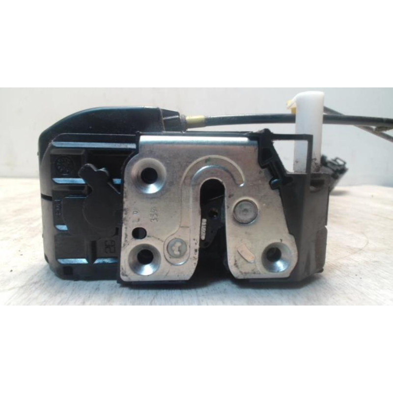 Serrure avant gauche NISSAN MICRA 3 PHASE 3 d’occasion