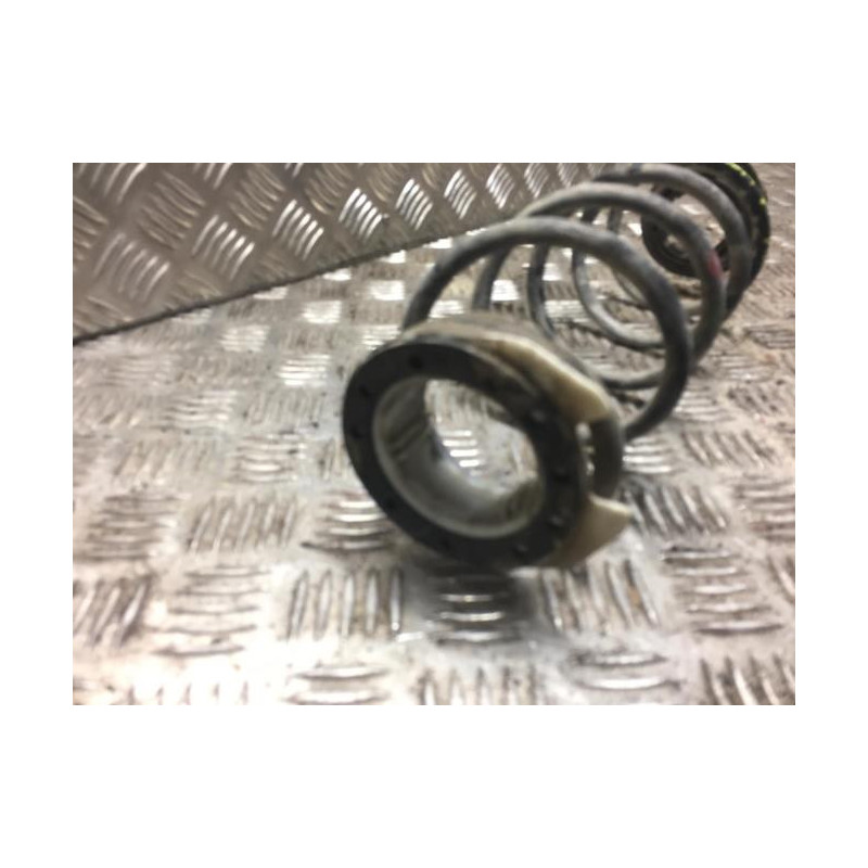 Ressort de suspension arriere gauche OPEL CORSA F d’occasion