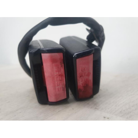 Attache ceinture arriere droit PEUGEOT 207 PHASE 1 d’occasion